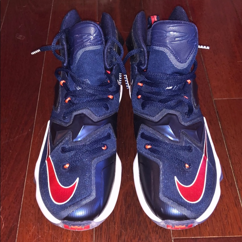 Nike Lebron 13 “BHM” Mens’s Sneaker